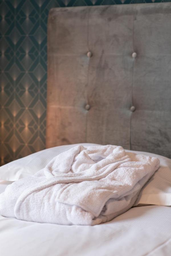Belle Surprise Coeur De Ville, Cosy Avec Terrasse Cannes Exterior photo